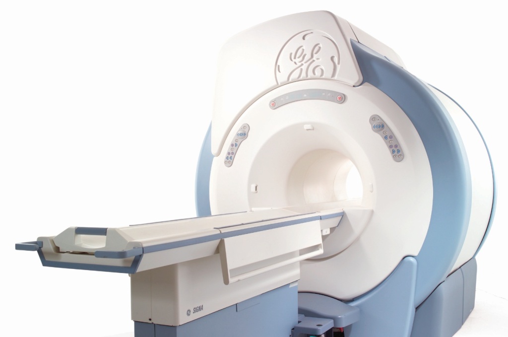 Высокополный магнитно-резонансный томограф «SIGNA EXITE 1.5 T» фирмы General Electric с напряженностью магнитного поля 1.5 Тл