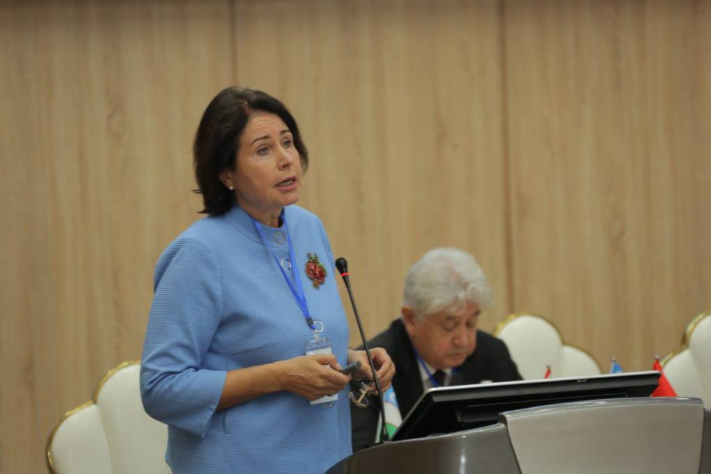 professor I. Ye. Zazerskaya