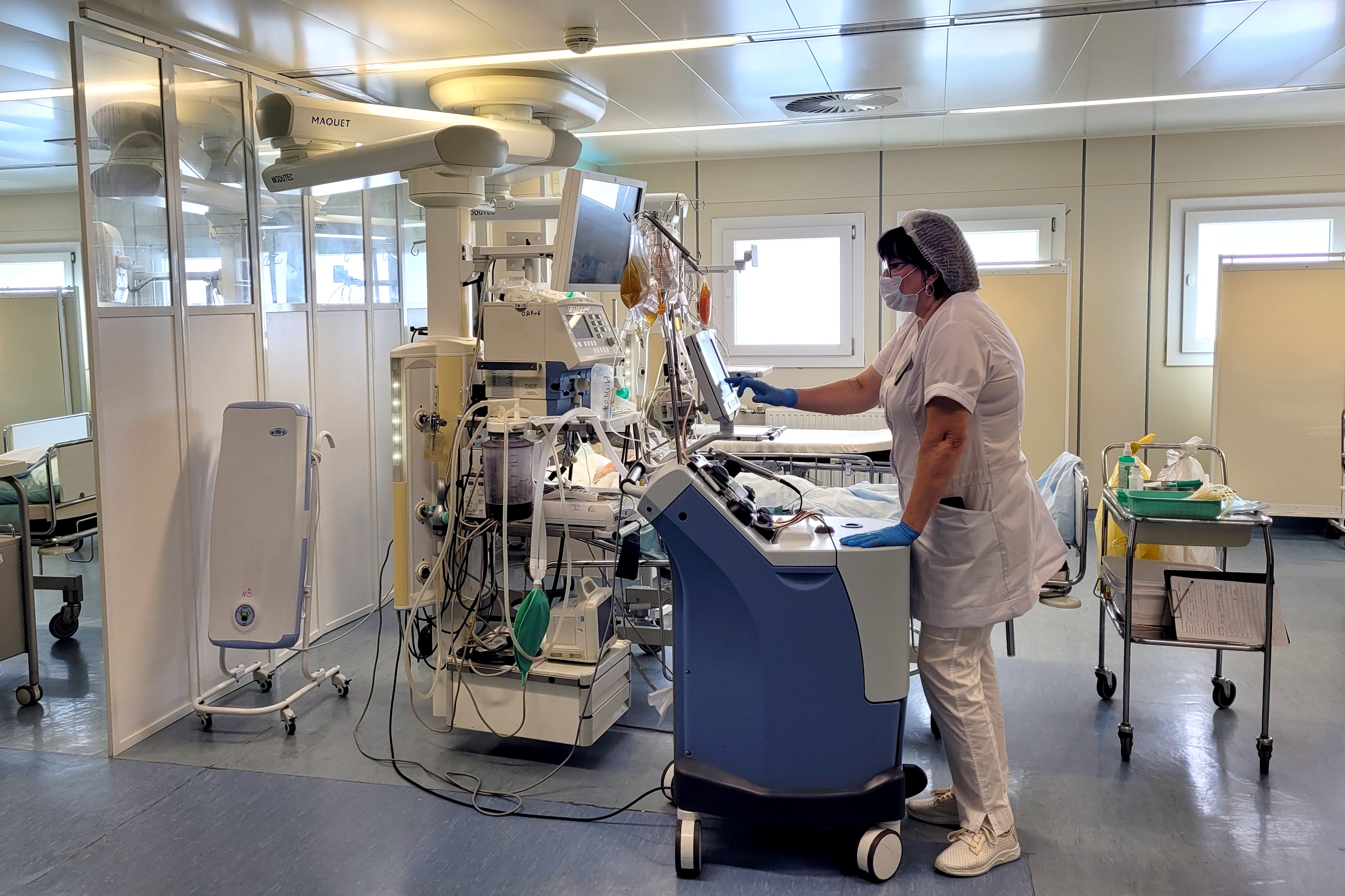 sarah-shaffer-O3gOgPB4sRU_0