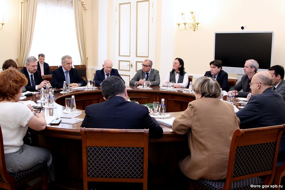 Круглый стол_0