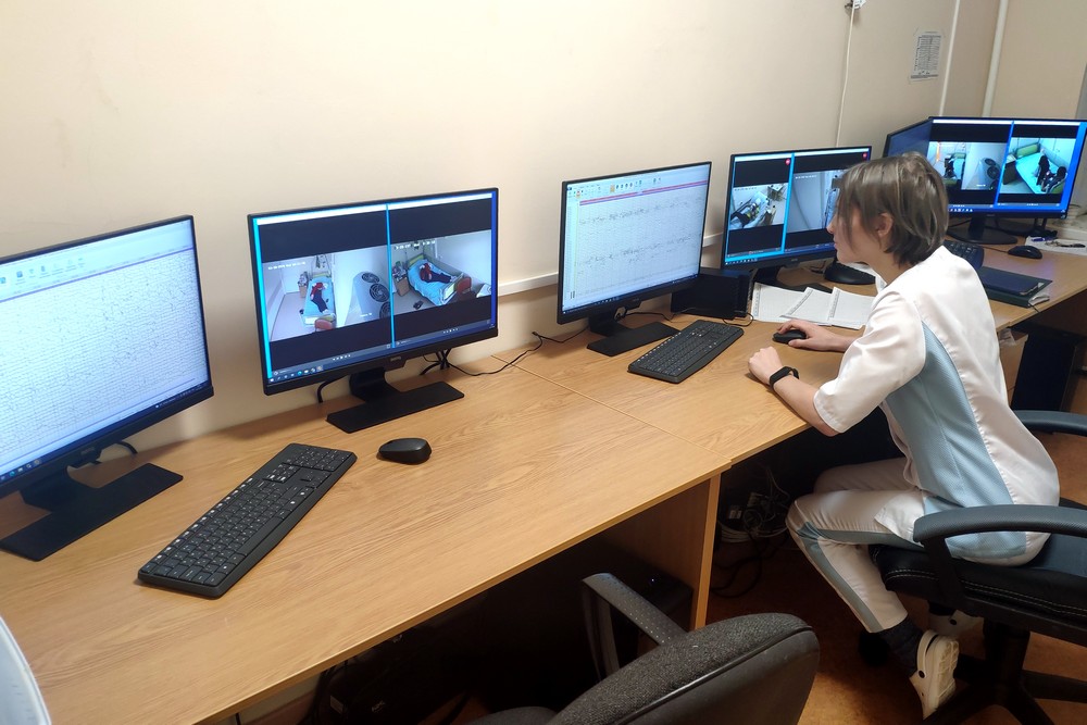 helloquence-OQMZwNd3ThU_0